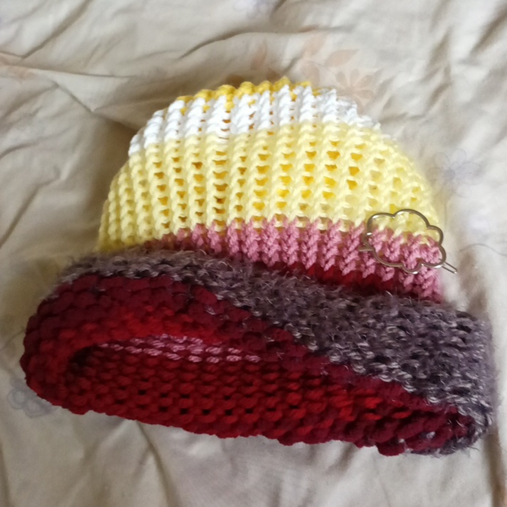 Knit Beanie hat yarn Cloud Statement hair clip Charm Accessory Yellow White